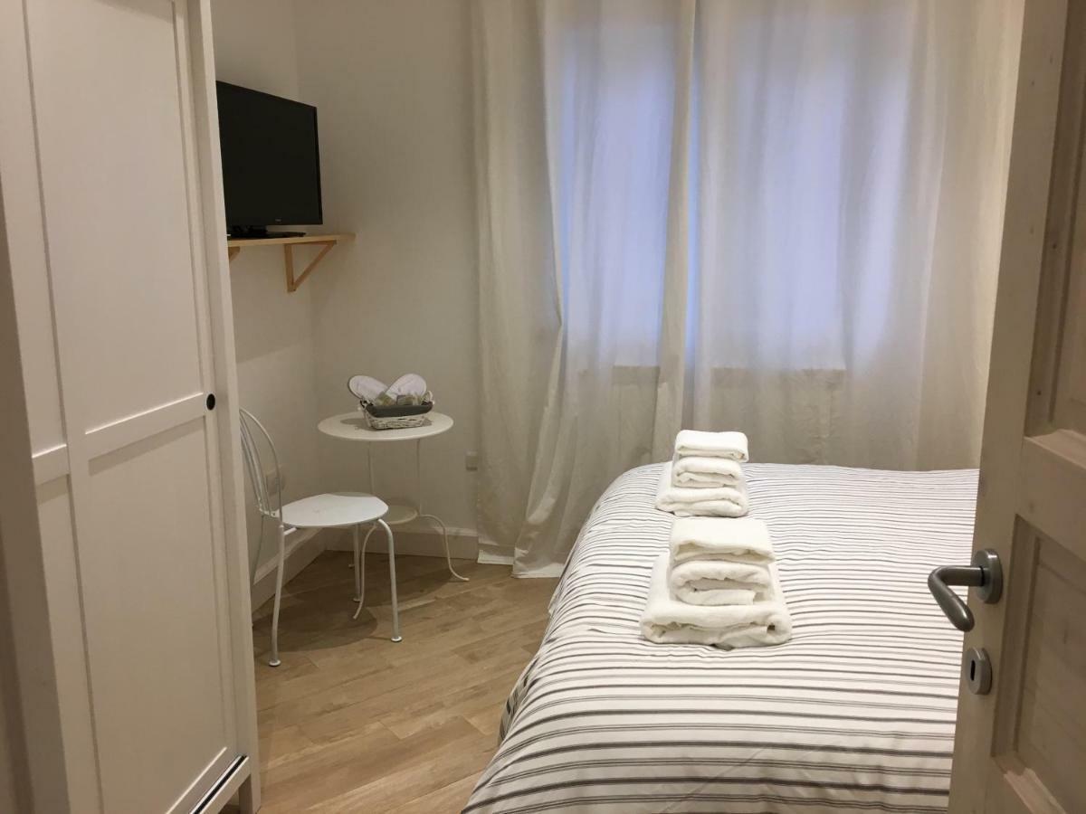 La Scalinata Di Chiaia Bed & Breakfast Naples Exterior photo