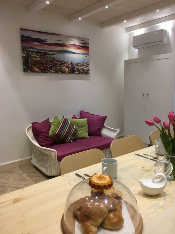 La Scalinata Di Chiaia Bed & Breakfast Naples Exterior photo