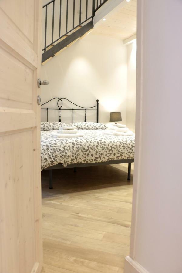 La Scalinata Di Chiaia Bed & Breakfast Naples Exterior photo