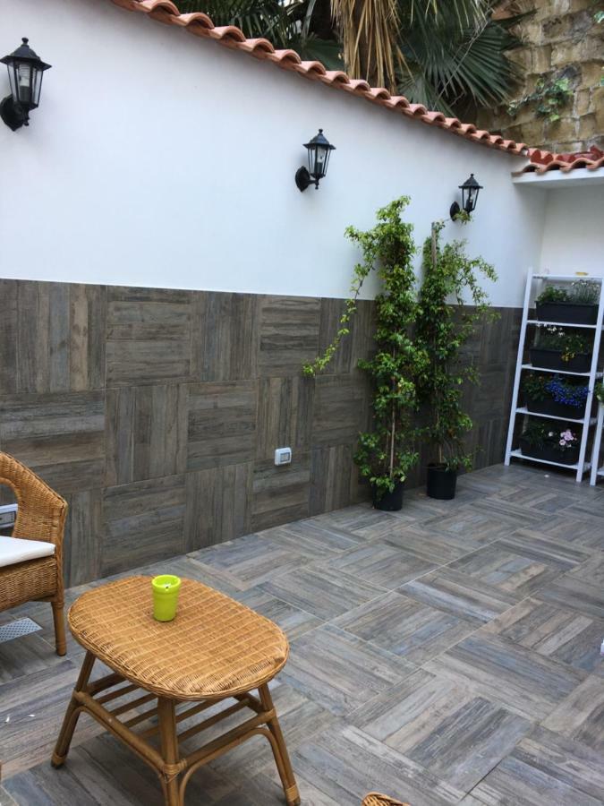 La Scalinata Di Chiaia Bed & Breakfast Naples Exterior photo